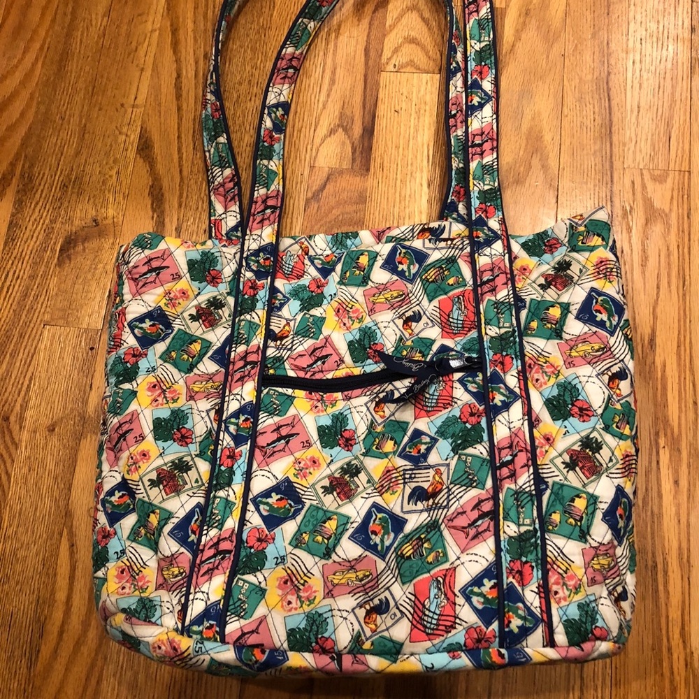 Vera Bradley iconic women’s tote bag
